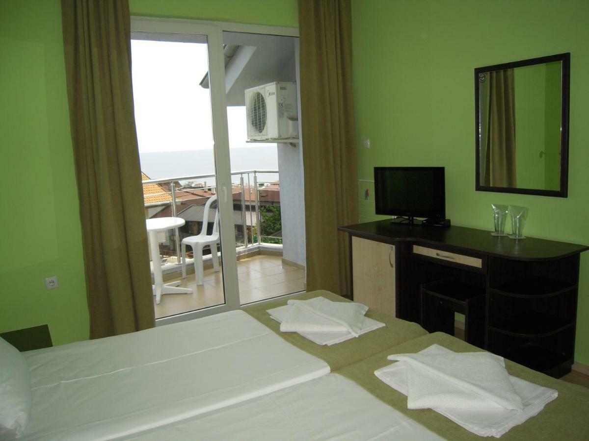Bona Dea Club Hotel Sveti Vlas Exteriör bild